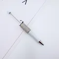 Elegantes weißes DIY-Kugelschreiber mit Strasssteinen zum Auffädeln, ideal für Büro und Geschenk. - Zirkonia Eingelegt / Weiß