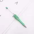 Eleganter grüner DIY-Kugelschreiber zum Auffädeln mit funkelnden Strass- und Kristallakzenten - Bruchstein-Stil / Grün