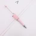 Eleganter rosa DIY-Perlenkugelschreiber mit funkelnden Kristall- und Strassverzierungen - Bruchstein-Stil / Süßigkeiten Hellrosa
