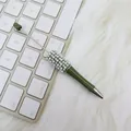 DIY olivgrüner Perlenkugelschreiber mit eleganten weißen Strass- und Perlenakzenten - Perlenstil / Jade Green