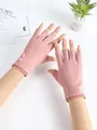Elegante roze vingerloze winterhandschoenen met kanten bies en MN borduurwerk detail - Vingerloze Kantstijl (057) / Roze