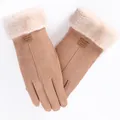 Warme winter touchscreen handschoenen in camel met pluche faux bontmanchetten en patch. - Bontmanchet met Label Decor (259) / Khaki