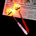 Leuchtender Halloween-Kürbisstab mit Zaubererhut-Design und flexiblem Federgriff-Spiel - Blasgeformter Zauberer-Kürbis-Federstab