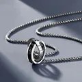 Minimalistische herenketting van titaniumstaal met dubbele ring hanger hip-hop - Dubbele ring ketting / 70cm / Zwart-Wit Gestrept