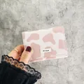 Mini portefeuille à trois volets avec motif vache rose et étiquette milk - Style Court 3 Plis / Rose Vache