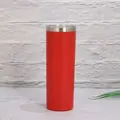 Vue détaillée du gobelet droit en acier inoxydable rouge mat de 20 oz avec couvercle - 600ml / Rouge
