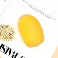 Handgemachtes gelbes Squeeze-Spielzeug zum Stressabbau mit einer realistischen Textur - Gelber Candy Maltose Stil / 1 Stück