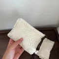 Pochette cosmétique en coton lin avec broderie dentelle florale française et fermeture - Broderie petites fleurs à lignes et points / Blanc Cassé