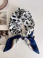 Vintage Seidenschal mit Leopardenmuster 70cm quadratisch mit eleganten blauen Rändern - 70x70cm / Blauer Rand Leopardenmuster (SR-Blauer Rand Leopardenmuster)