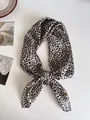 Klassisches Seidentuch mit Leopardenmuster 70cm Halstuch für Damen Modeaccessoires - 70x70cm / Sesam-Leopardenmuster (SR-Sesam-Leopardenmuster)