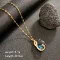 Elegante collar con colgante de pavo real chapado en oro y piedra azul brillante en forma de gota - Oro - Collar Pavo Real Azul