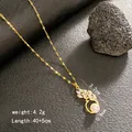 Elegante collar bañado en oro de 18k con colgante de hoja de circonita y perla, 40+5cm - Oro-Collar de Pavo Real con Micro Zirconia y Perla Artificial