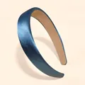 Elegante donkerblauwe satijnen hoofdband met zachte vulling en antislip binnenvoering - Blauw
