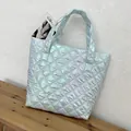 Modische schillernde hellblaue gesteppte Tragetasche mit großer Kapazität und Henkeln - Blau