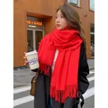 Sciarpa rossa vivace elegante effetto cashmere con lunghe frange per l'inverno - 200cm / Rosso