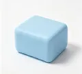 Jouet antistress bleu en forme de tofu souple à mémoire de forme couleur macaron - Squishy tofu tendre bleu