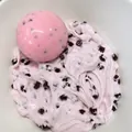 Rosa Erdbeer-Butter-Slime-Spielzeug zum Stressabbau mit Schokoladenblock-Anhängern - Erdbeere / Rosa