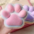Μακροεντολή λεπτομέρεια του rainbow cat paw squishy παιχνιδιού με μαλακή υφή υλικού TPR - Τεμάχια 12cm / Four-Color Rainbow Cat Paw - Pink