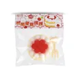 Λεπτομερής προβολή ενός παιχνιδιού squishy τούρτα με κρέμα και βατόμουρο σε συσκευασία - Κέικ με Σμέουρα