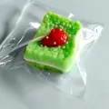 Toast épais fraise vert et blanc