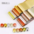 Detailopname van metallic spiegel nagelfolies met voorbeelden op nagels - Metalen Spiegel Goud Zilver Brons (DXK19-1) / Set van 10 vellen