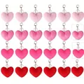 Ensemble de 24 porte-clés en peluche en forme de cœur aux nuances roses et rouges - Style AA - Ferrure Or Clair / Lot de 24