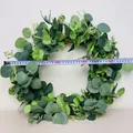 Detailansicht eines künstlichen Eukalyptuskanzes mit einer Durchmesser-Messung von 45 cm - Eukalyptuskranz (Kranz 01) / L