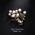 Elegant golden deer brooch adorned with white pearls and sparkling rhinestones for suits - Exquisite Deer Artificial Pearl Style (XD7199) / Gold