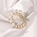 Elegant golden butterfly wreath brooch with pearls and sparkling rhinestones for women - Artificial Pearl Ring Butterfly Style (XD11446) / Gold