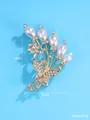 Elegant gold-plated bouquet brooch with teardrop pearls and sparkling rhinestones - Flower Bouquet Artificial Pearl Style (XD823108) / Gold