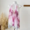 Elegante sciarpa lunga in seta leggera con stampa floreale di loto da donna rosa bianco - 160 / Rosso rosa bellezza oro liquido