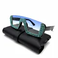 Lunettes de soleil oversize tendance avec monture en strass bleu et verres dégradés - Décoration en strass / Verres Bleus Strass Bleu Lac