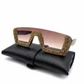 Lunettes de soleil oversize de luxe avec verres thé et monture strass champagne - Décoration en strass / Verres Thé Strass Champagne