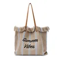 Borsa tote da spiaggia intrecciata con ricamo 'Summer Vibes' e dettagli con frange - Cachi con Blu