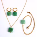 Elegante conjunto de joyas de acero dorado con piedras naturales verdes cuadradas para mujer - Conjunto de Joyas (CY-BEN2605066)