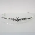 Prachtige gothische zilverkleurige vleermuis tiara voor Halloween en barokke feesten - Vleermuis / Antiek Zilver