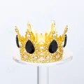 Detalle de una corona de aleación dorada con pedrería negra para decoración de pasteles - Diamantes de Imitación Negros / Dorado