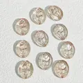 Detailopname van 15x18mm ovale roze glazen kralen met rozenpatroon voor sieraden - Pioenroos Roze