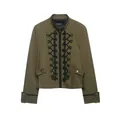 Vue détaillée d'un blazer vert olive de style militaire avec nœuds décoratifs - XS / Vert Militaire