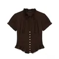Primer plano de top marrón oscuro con cintura elástica, cuello con lazo y detalles de volantes - XS / Tops / Café