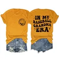 Vista detallada frontal y trasera de la camiseta In My Baseball Grandma Era - S / Tops / Amarillo Mostaza (Impresión Negra)