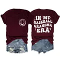 Vorder- und Rückansicht eines burgunderfarbenen In My Baseball Grandma Era Grafik-T-Shirts - S / Oberteile / Burgunderrot