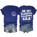 Vorder- und Rückseite des blauen Baseball Grandma Grafik-T-Shirts mit Jeans-Shorts - S / Oberteile / Vintage-Blau