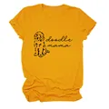 Détail du t-shirt jaune Doodle Mama avec imprimé chien mignon et texte. - S / Hauts / Jaune Moutarde (Texte Noir)