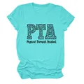 Detalle de camiseta turquesa PTA Physical Therapist Assistant estampado de leopardo - S / Tops / Azul Agua Profunda