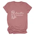 Détail du graphique du chien doodle blanc et du texte doodle mama sur un t-shirt rose poudré - S / Hauts / Or rose