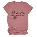 Détail de l'imprimé chien Doodle Mama sur un T-shirt femme vieux rose à manches courtes - S / Hauts / Or Rose (Police Noire)