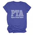 Detalle de la camiseta PTA Physical Therapist Assistant en violeta jaspeado con leopardo - S / Tops / Azul Vintage