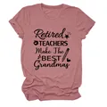 Primer plano del diseño 'Retired TEACHERS' en una camiseta malva de manga corta - S / Tops / Oro Rosa (Fuente Negra)