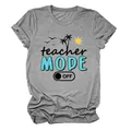 Vista detallada del gráfico teacher mode off en una camiseta gris de manga corta - S / Tops / Gris Oscuro (Texto Negro)
